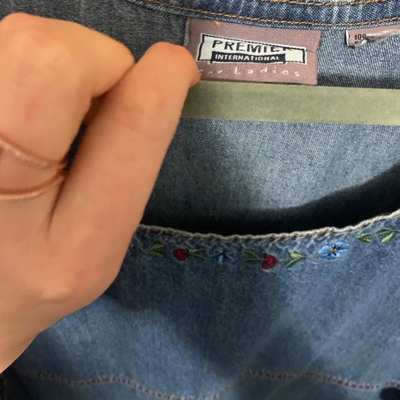 Retro Embroidered denim dress - Picture 2 of 4